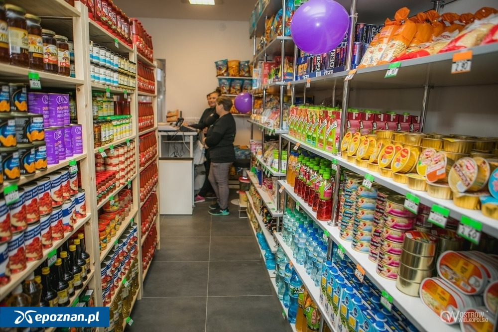 Chleb za 1,50 zł, jogurt za 1 zł. Pierwszy taki sklep w naszym regionie wciąż cieszy się dużą popularnością