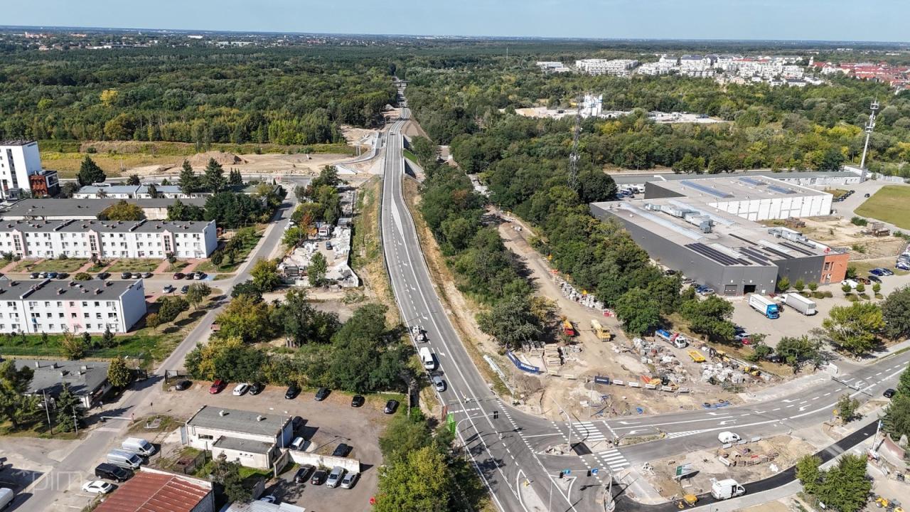 Uruchomią sygnalizację świetlną przy nowym poznańskim wiadukcie