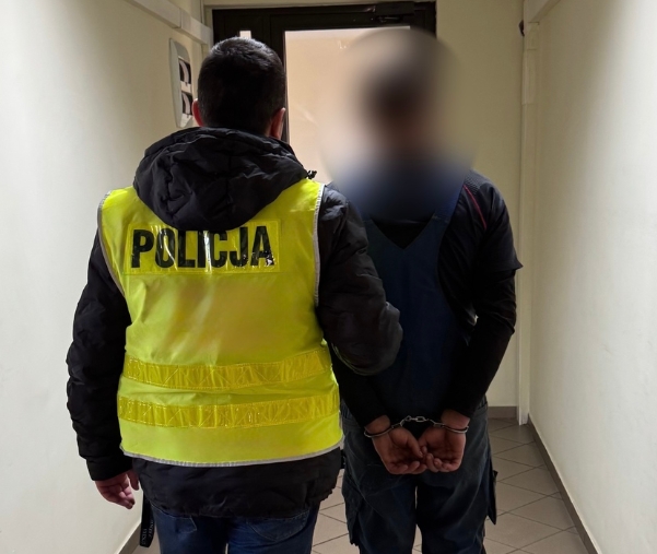 Wsiadł za kierownicę po alkoholu i spowodował kolizję, ale to nie wszystko!