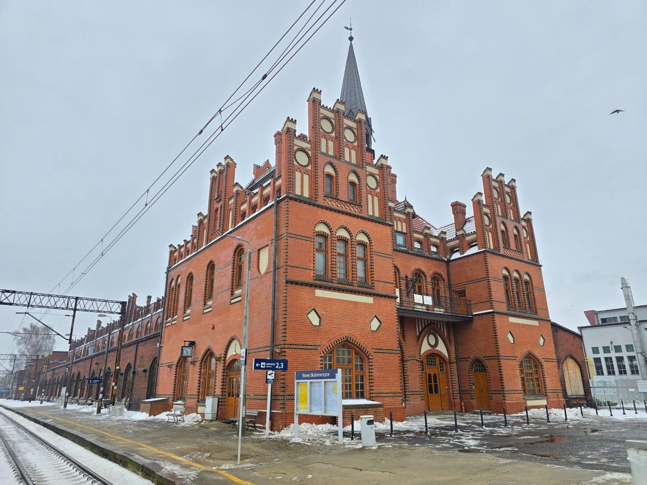 Podpisano umowę na rewitalizację 120-letniego dworca w regionie. Przejdzie rewolucję