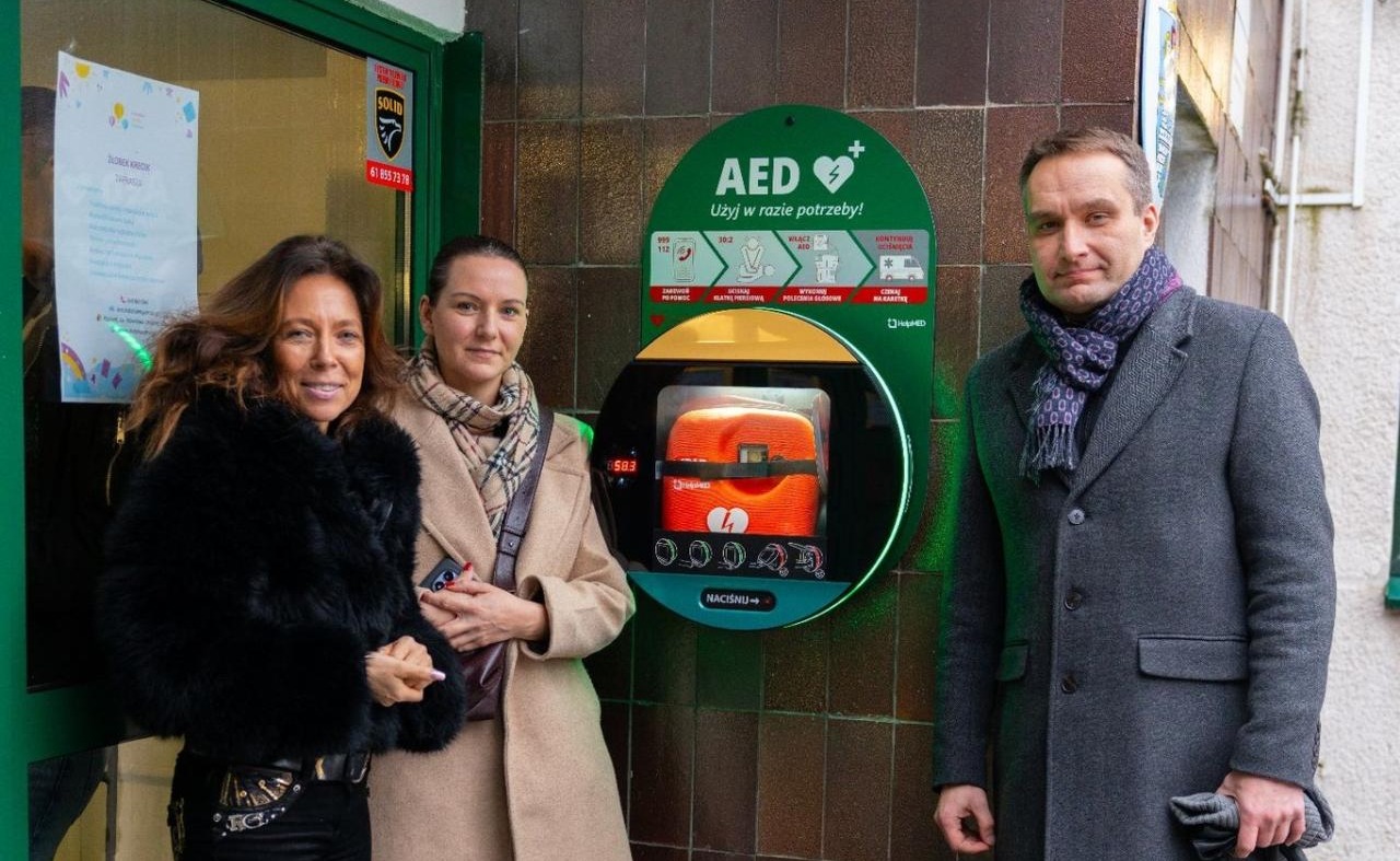 W poznańskich szkołach zamontowano sprzęt ratujący życie za tysiące złotych