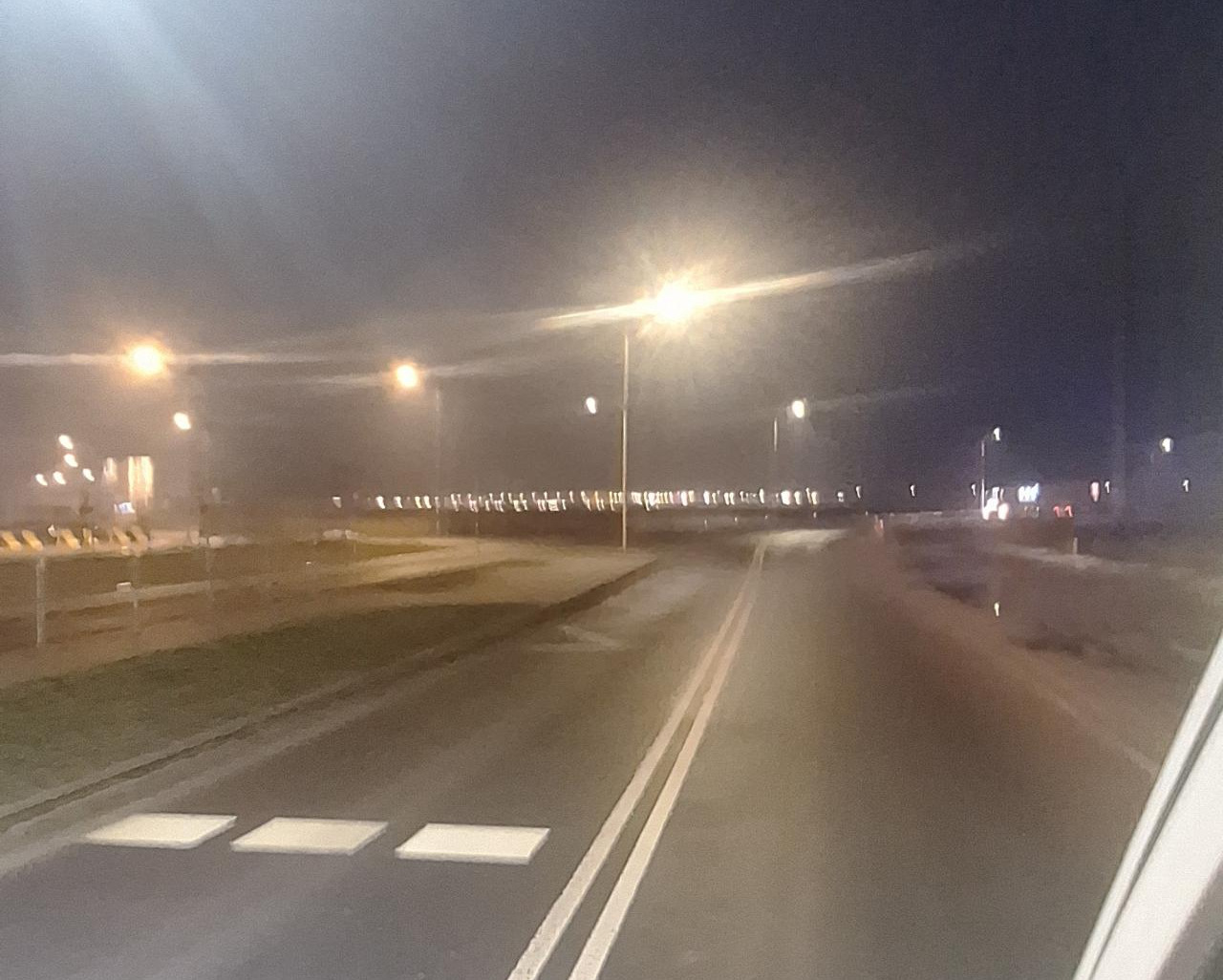 Dziewięć strażackich zastępów i ewakuacja kilkuset osób na terenie jednej z firm pod Poznaniem