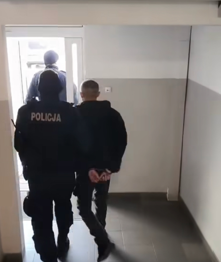 Makabra w Gnieźnie. Odgryzł ucho koledze, ale nie tylko on ucierpiał