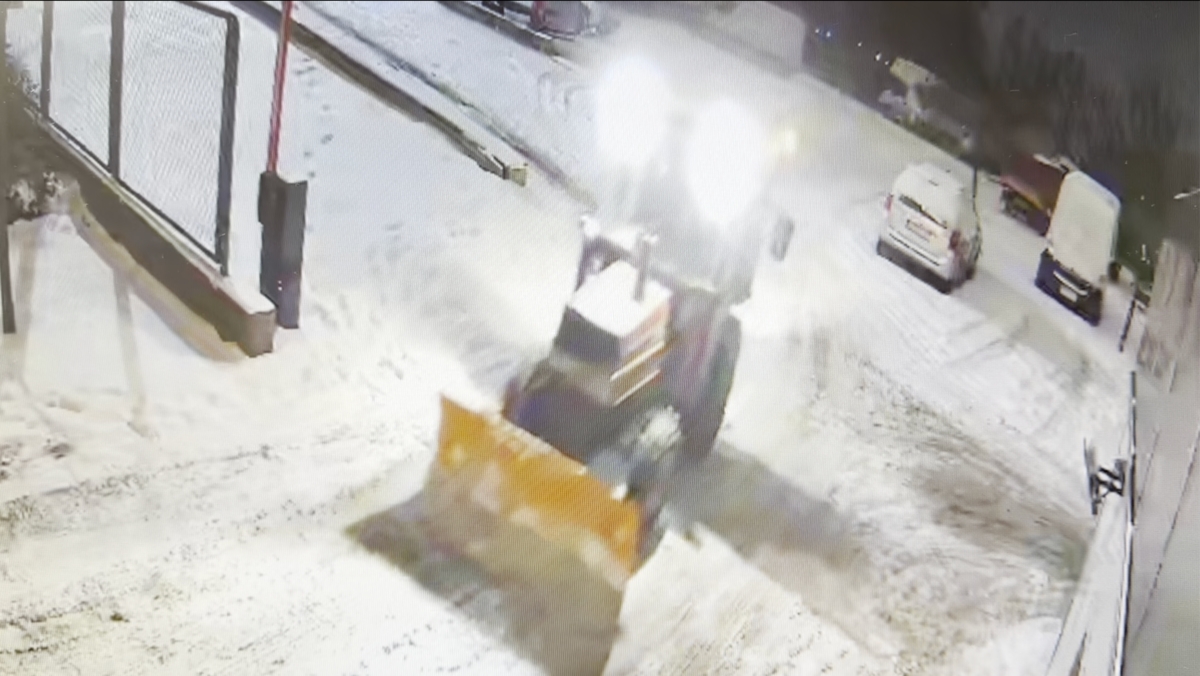 Region. Najpierw ukradł "odśnieżarkę", a następnie pojechał nią do rodziny robić awanturę