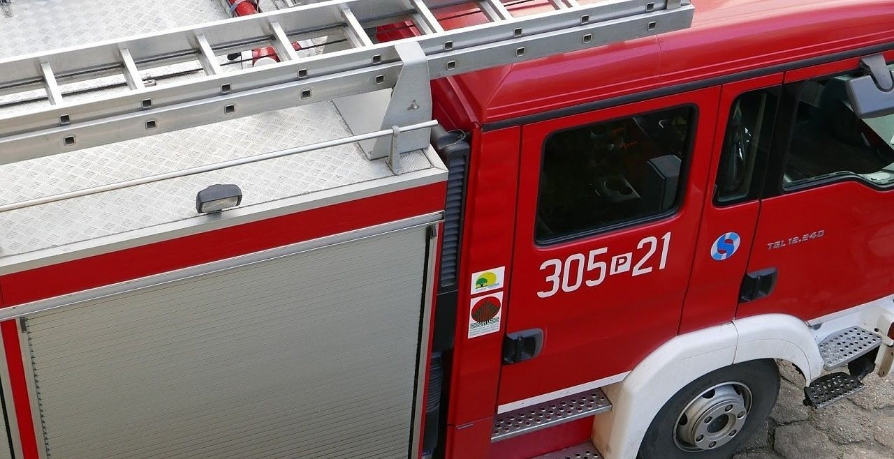 Prawie 200 osób ewakuowanych z poznańskiej szkoły. Na miejscu kilka zastępów strażaków, w tym chemicy