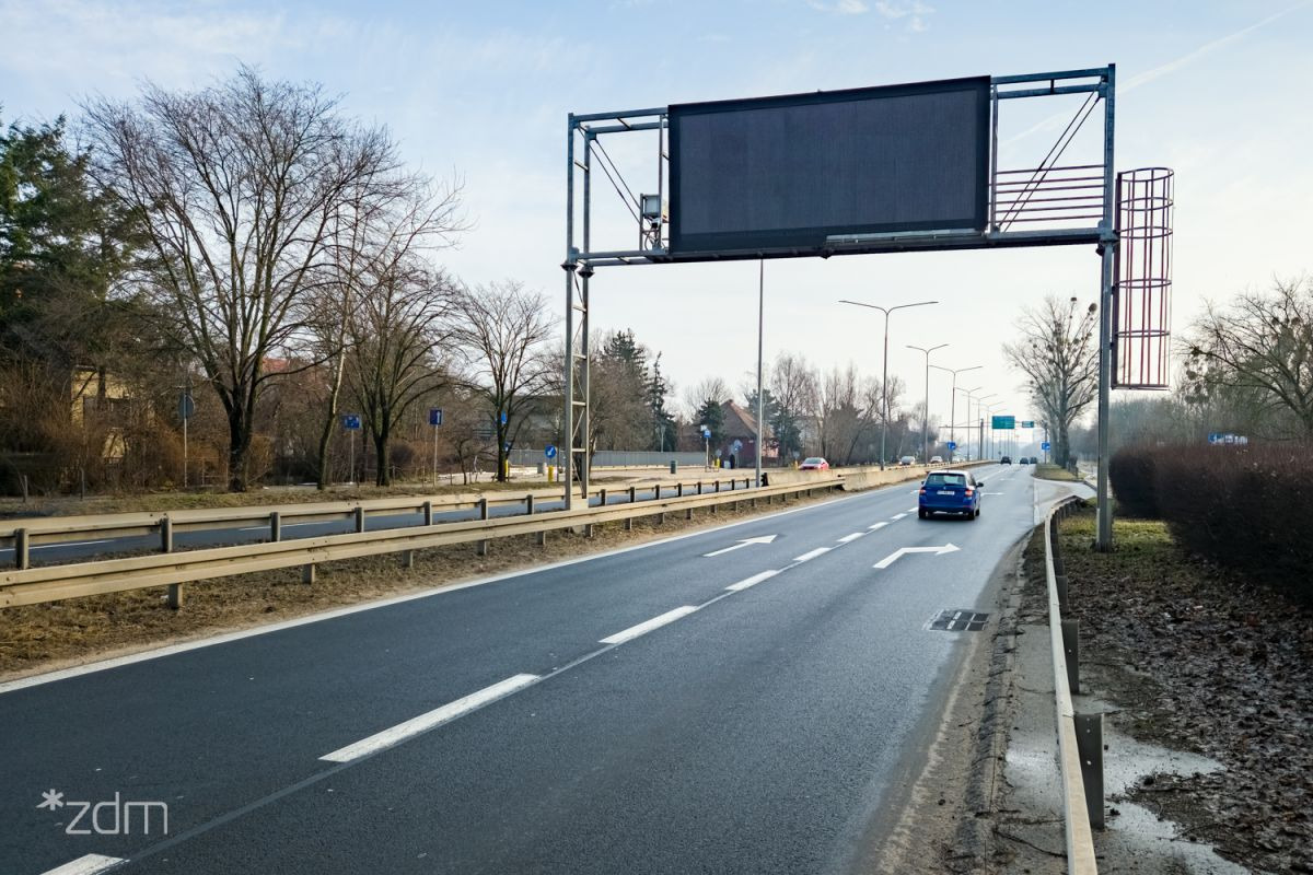 Będą wymieniać tablice na poznańskich ulicach. Utrudnienia w trzech lokalizacjach!