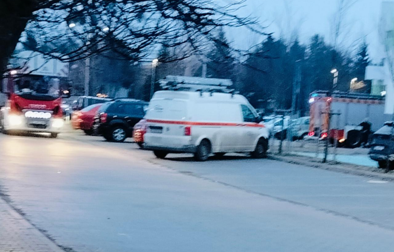 Pożar w budynku wielorodzinnym przy ulicy Opolskiej. Ewakuowano 20 osób