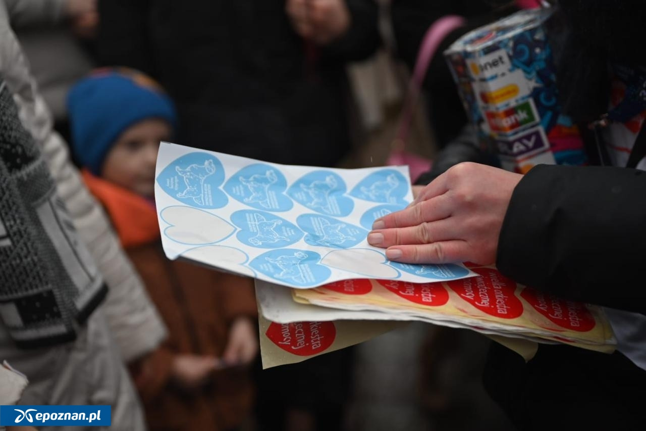 W Poznaniu pojawiają się wolontariusze z innymi serduszkami. Wiadomo, gdzie można ich spotkać