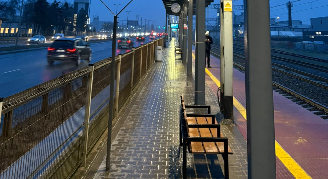 Przez gołoledź odwołano zajęcia szkolne w podpoznańskiej gminie!