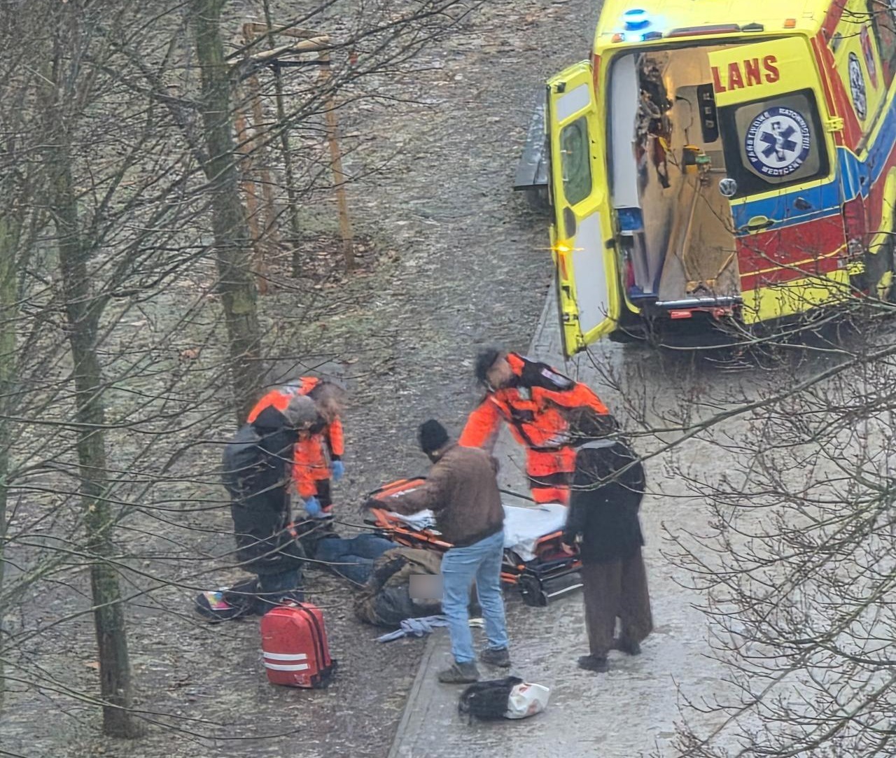 Złamania, stłuczenia i gigantyczne kolejki na SOR-ach w mieście."Od 6.00 mamy zarejestrowanych 85 pacjentów"