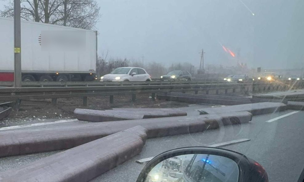 Spory zator pod Poznaniem. Kierowcy wciąż stoją w ponad 4-kilometrowym korku