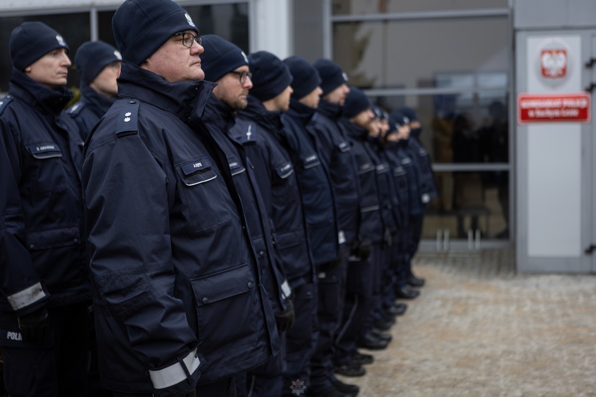 Uroczyste otwarcie Komisariatu Policji w Suchym Lesie. Podczas otwarcia był również wiceminister MSWiA