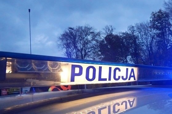 Autobus wjechał w wiatę przystankową. O krok od tragedii w regionie