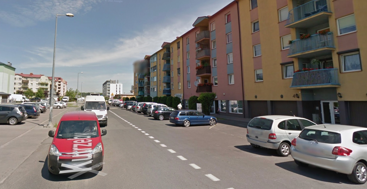 Region. 19-latek wypadł z balkonu na pierwszym piętrze. Jest w ciężkim stanie