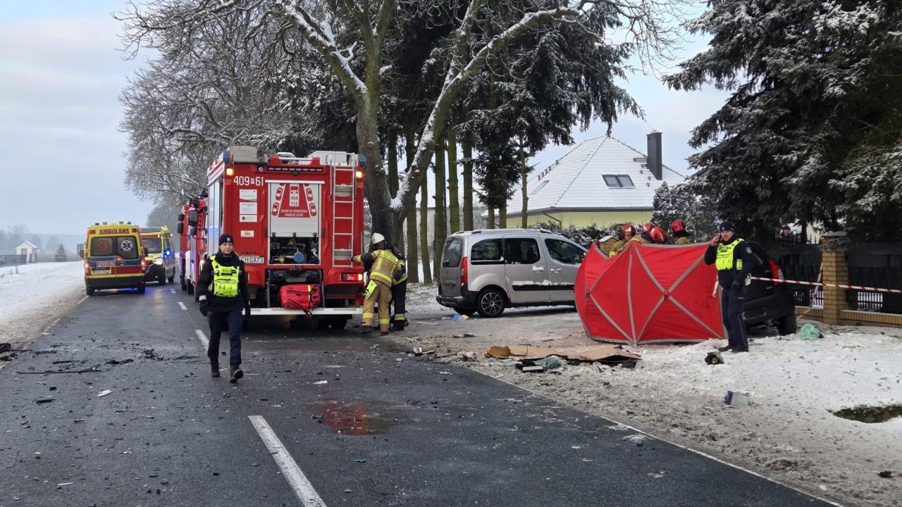 Tragiczny wypadek w regionie. Nie żyje 43-latka, dzieci w szpitalu