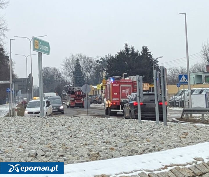 Strażacy zmierzający na miejsce zdarzenia