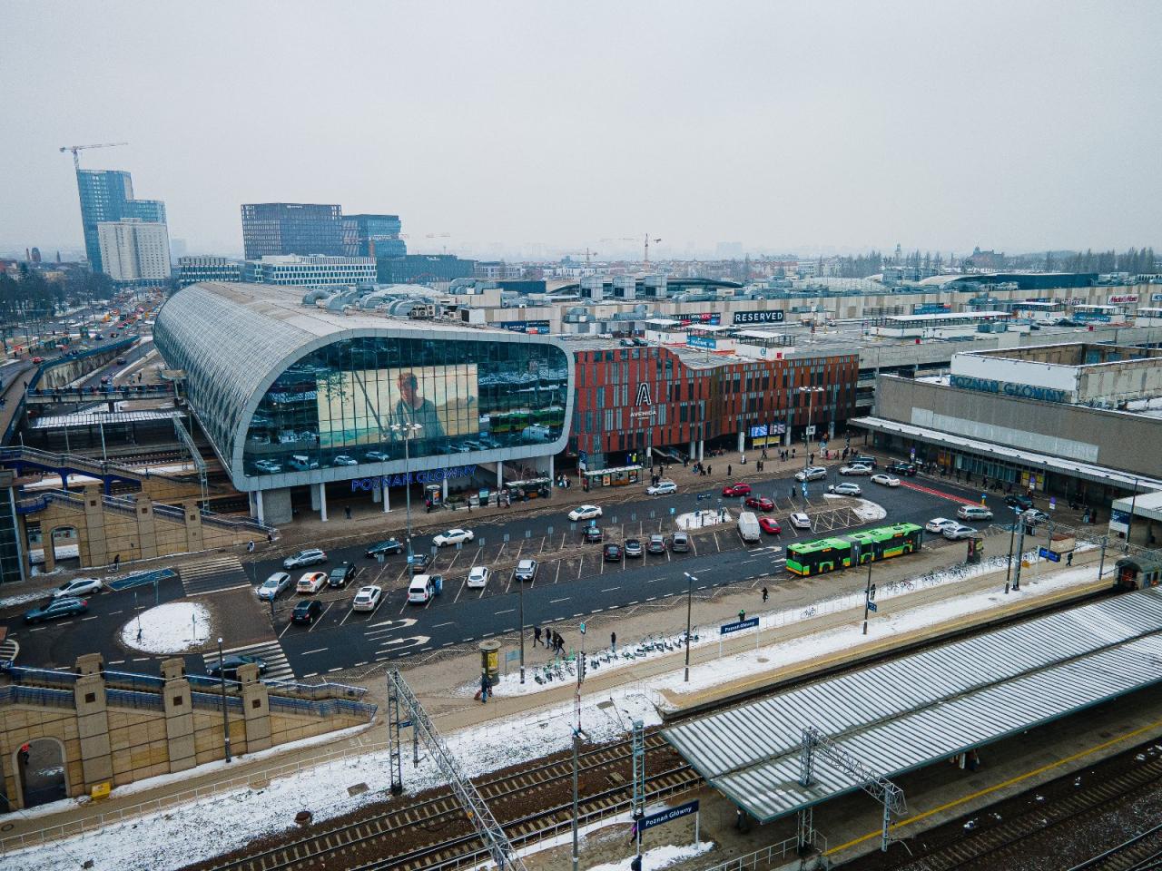 Siarczyste mrozy w Poznaniu. W sobotę w dwóch lokalizacjach staną specjalne, ogrzewane namioty