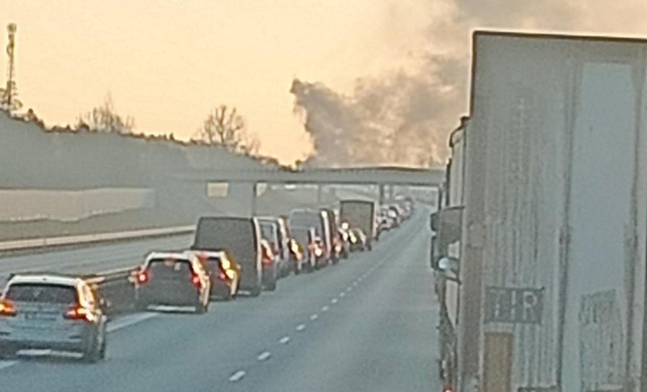 Pożar ciężarówki na A2 w regionie. Trasa zablokowana!