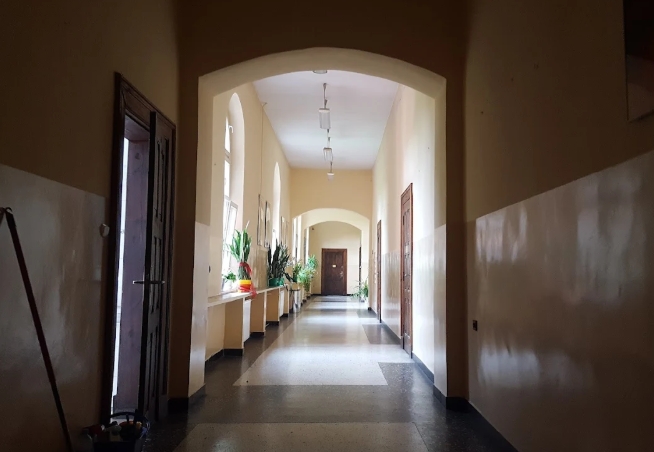 Poznańskie liceum odwołało czwartkowe zajęcia. To z powodu zapowiadanej gołoledzi