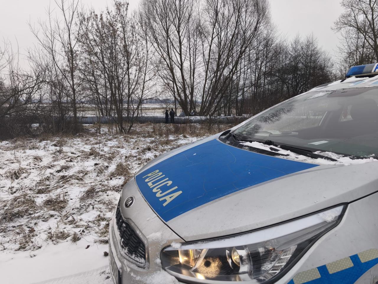 Policjanci zrobili zakupy osobie, która błagała o pomoc