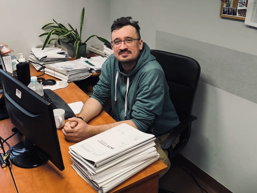 Stróżyńskiego: policjant po służbie obezwładnił w sklepie agresywnego mężczyznę, który szarpał ochroniarza