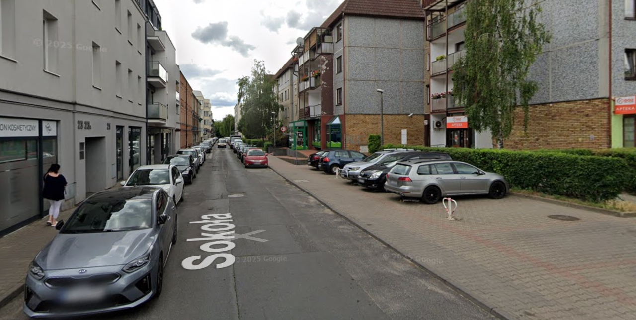Atak na kobietę na poznańskiej ulicy. Sprawca "dostał z łokcia" i uciekł