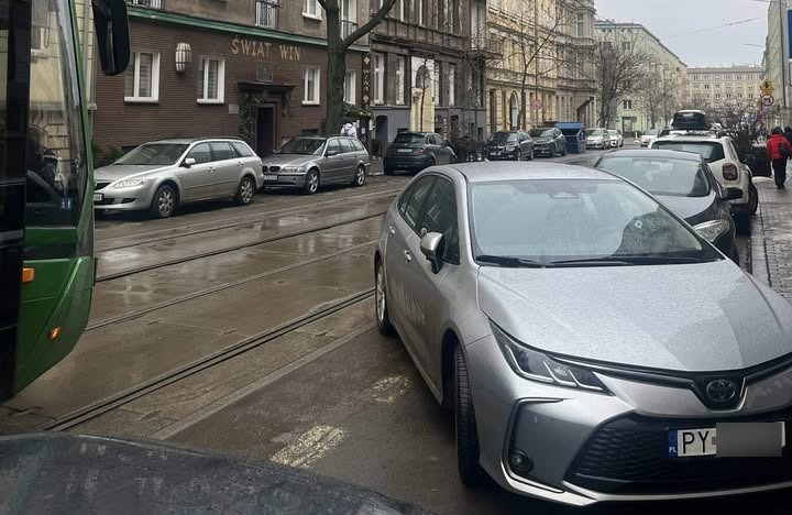 Utrudnienia na 23 Lutego. Kierowca zablokował nie tylko tramwaje