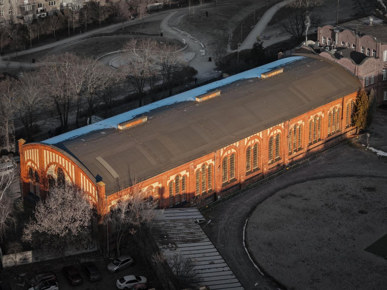 Aquanet wystawia na sprzedaż zabytkową halę w centrum Poznania. Kiedyś były duże plany rewitalizacji