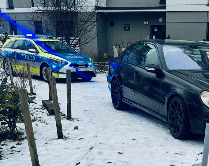 Policyjny pościg za kierowcą Mercedesa ulicami Poznania. Jest więcej informacji