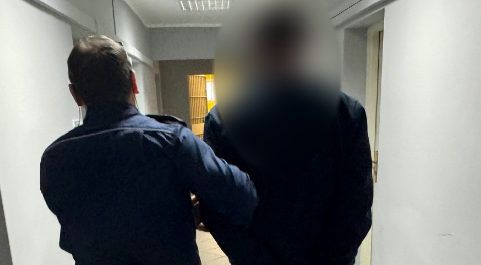 Rutynowe zatrzymanie do kontroli zakończyło się doprowadzeniem do zakładu karnego