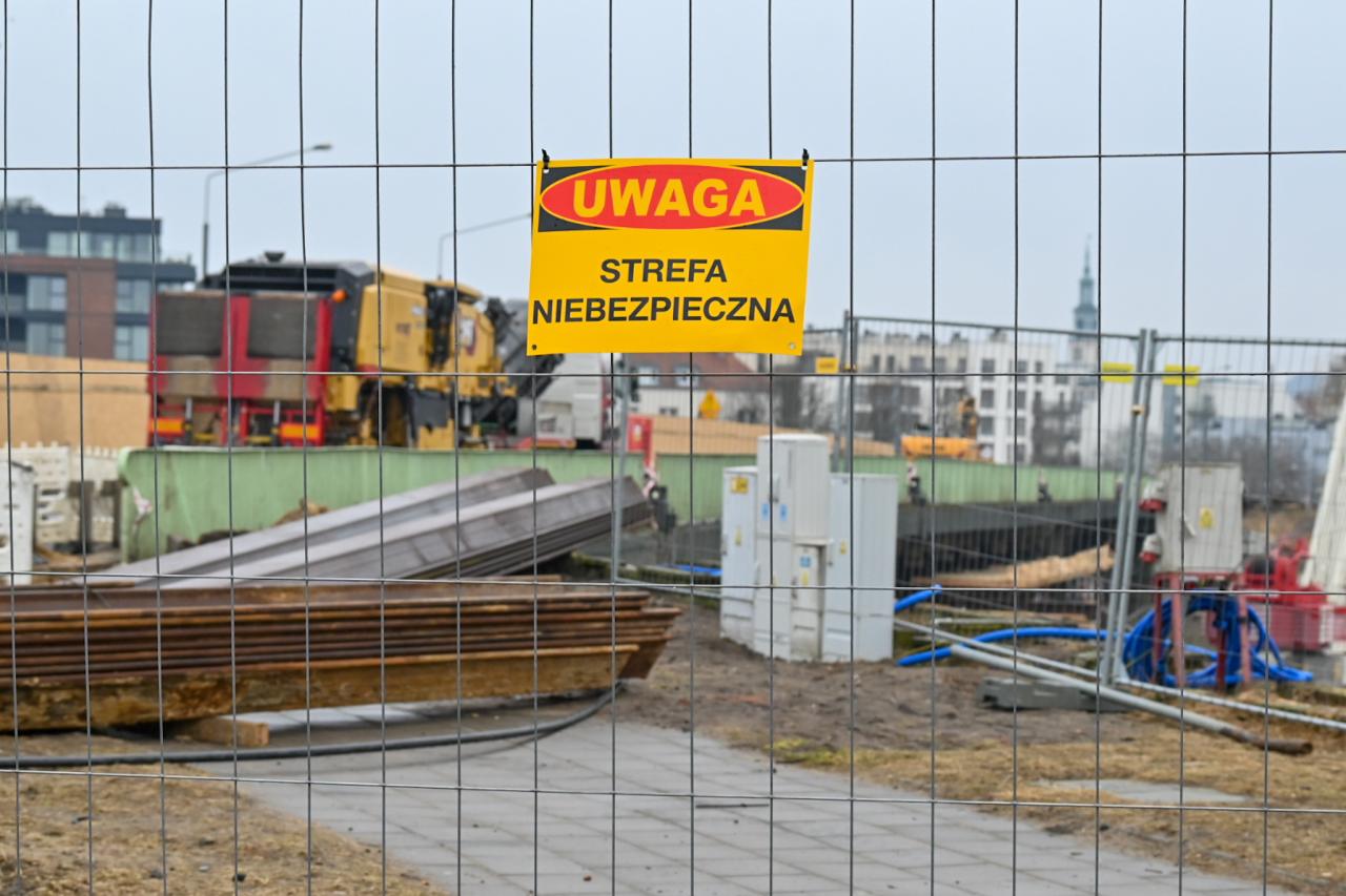 Poznański most zostanie rozebrany z dużą ostrożnością. Nie będzie ani wysadzenia, ani gwałtownego wyburzenia