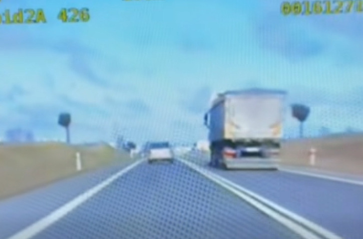 Takie zachowanie kierowcy w regionie zakończyło się aż dwoma mandatami