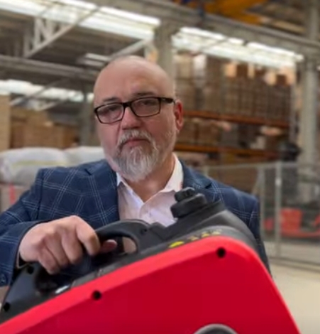 Wielkopolska firma produkująca agregaty musiała tłumaczyć się z pomocy Ukrainie. Wydała w tej sprawie oświadczenie i pomaga dalej