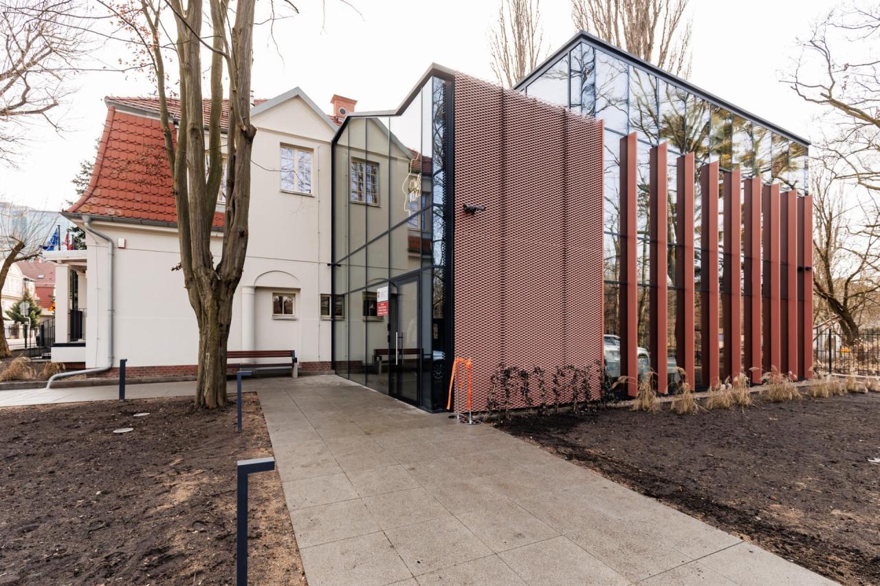 Tak zmienił się jeden z poznańskich budynków. Już przed remontem wiadomo było, co tu powstanie