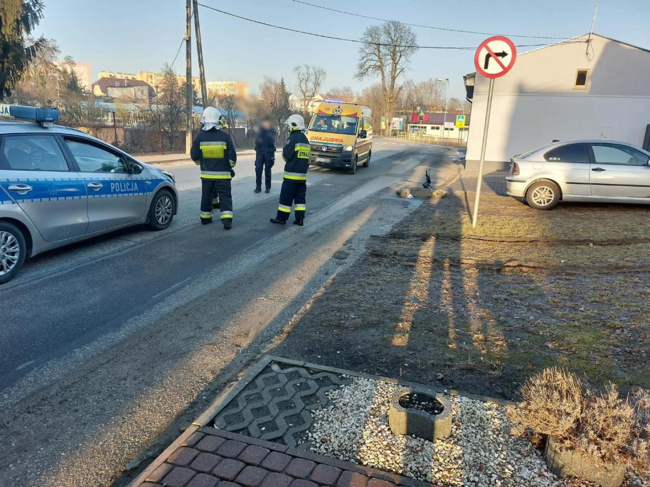 Wypadek z udziałem hulajnogi elektrycznej w Trzemesznie. Sam się przewrócił, bo był pijany