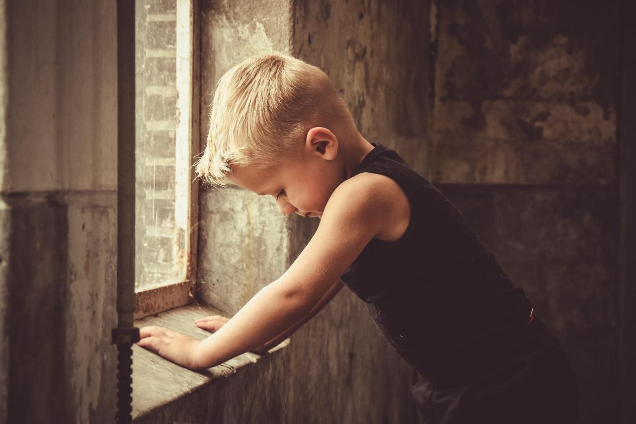 7-latek szuka nowego domu. "Wrażliwy chłopiec, który utknął w dorosłych problemach"