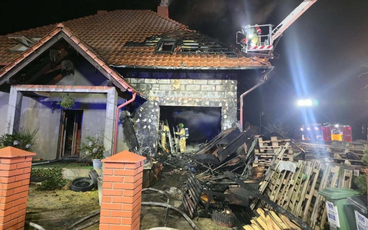 Pożar domu w podpoznańskiej miejscowości. Jest zbiórka