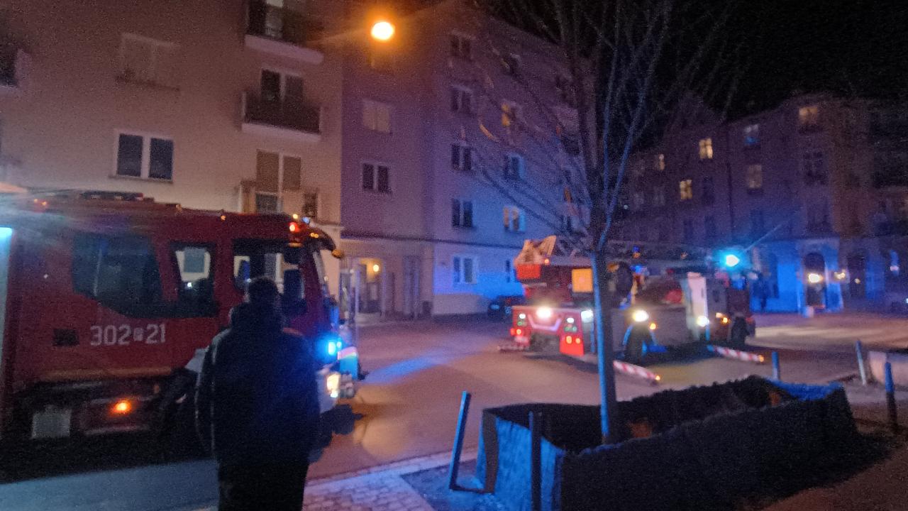 Akcja służb w jednym z budynków na Łazarzu