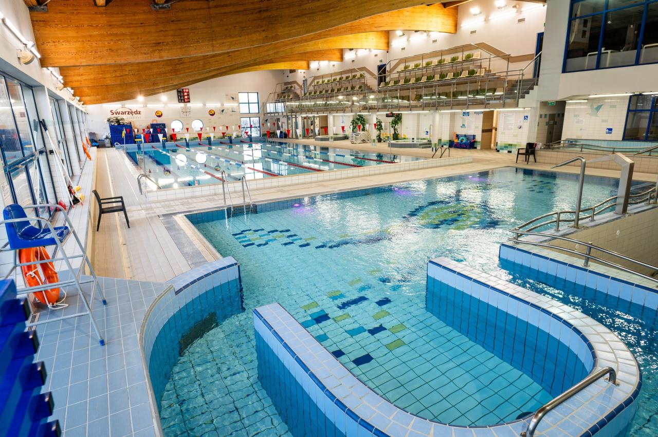Będą modernizować podpoznańską pływalnię. Zbudują między innymi odkryte baseny