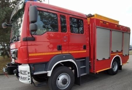 Utrudnienia na S5: pożar naczepy w samochodzie ciężarowym