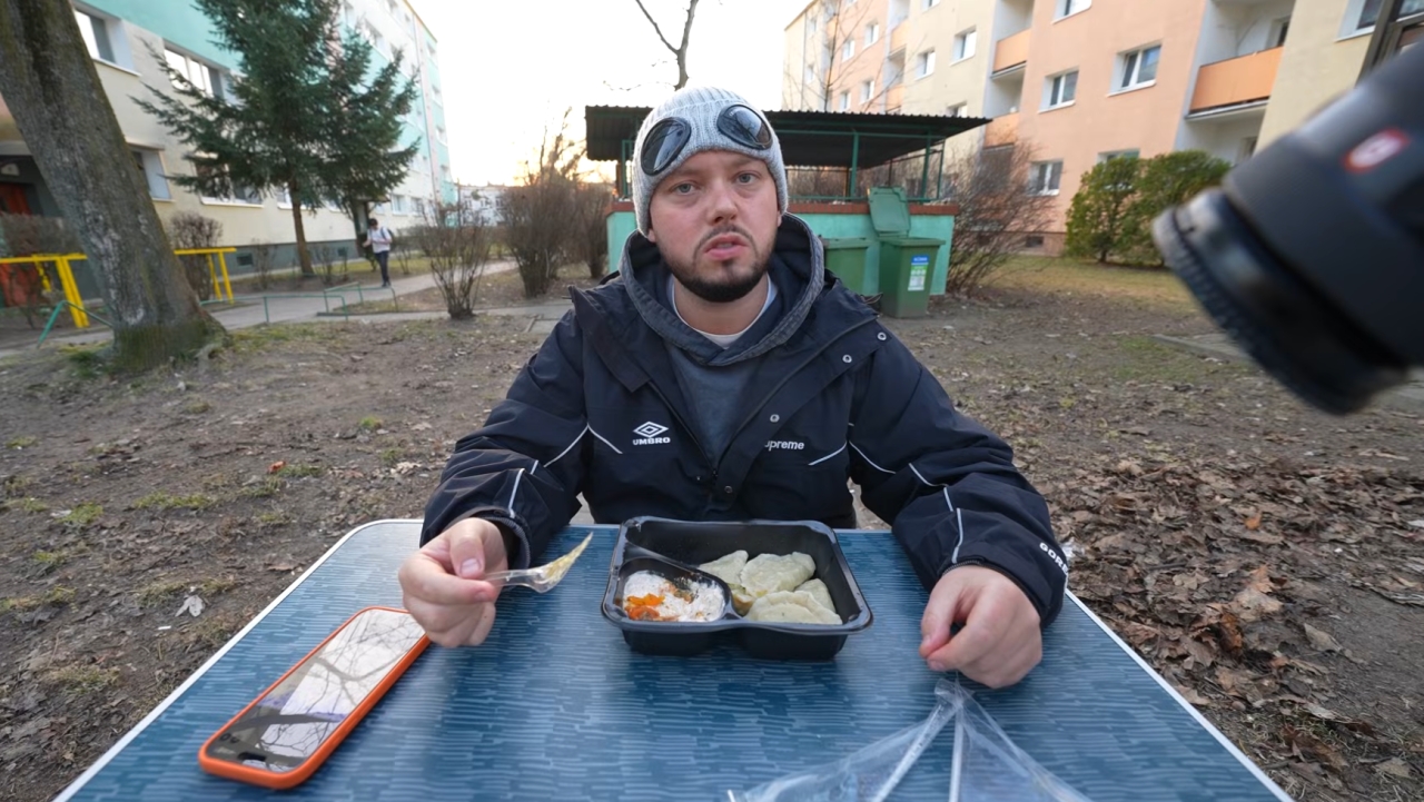 Książulo "na paluszkach" za Magdą Gessler w Poznaniu. Odwiedził lokal tuż po rewolucjach