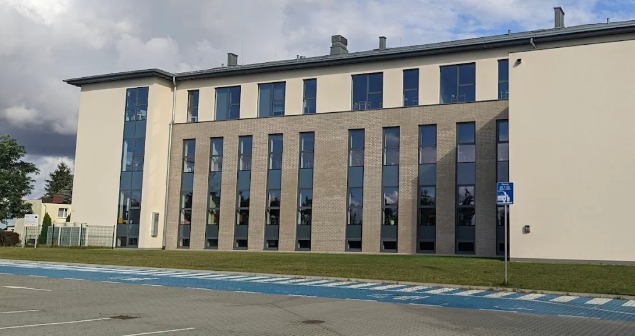 Rozpylona substancja chemiczna w podpoznańskiej szkole?