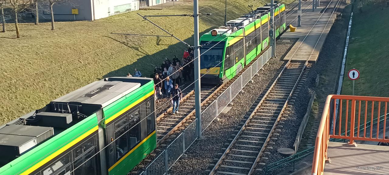 Tramwaje stały na PST