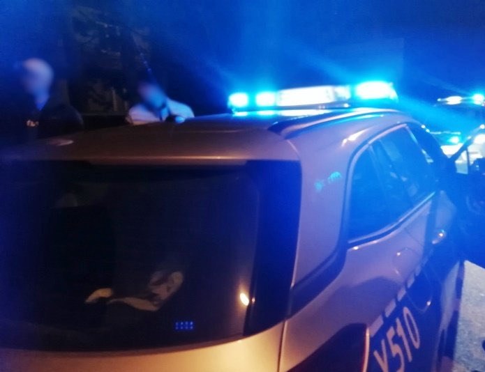 Auto z kluczykami w stacyjce po kilku minutach zniknęło. Policjanci z regionu gwałtownie rozwiązali zagadkę