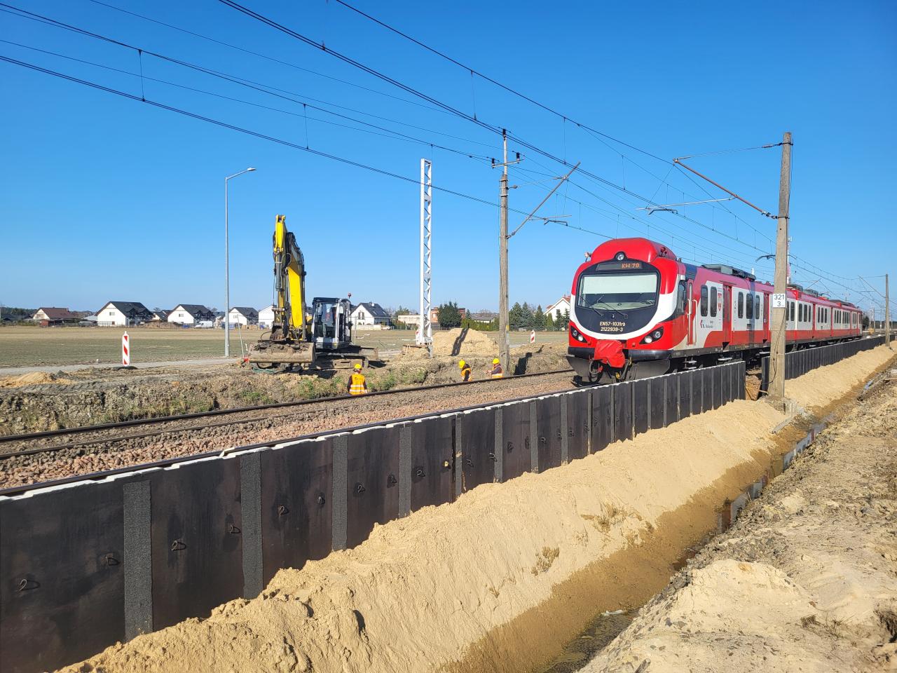 Budują nowy przystanek kolejowy w podpoznańskiej miejscowości. Wiemy, kiedy perony będą gotowe