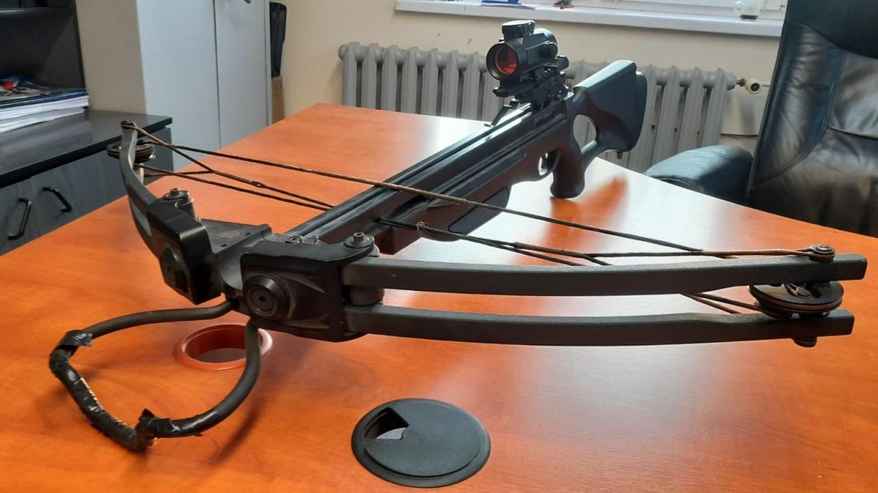 Podczas interwencji domowej w regionie policjanci znaleźli nielegalny przedmiot