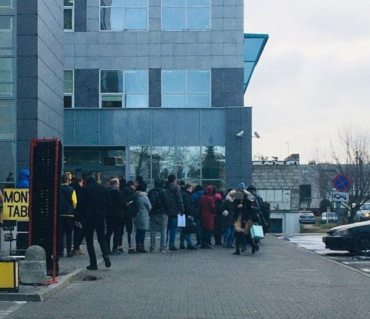 Awaria rządowego systemu informatycznego: ludzie odchodzą z kwitkiem z poznańskiego urzędu