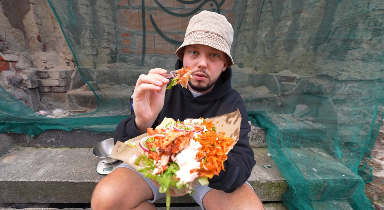 Na to czekali fani Książula. Sprawdził kebaby w mieście