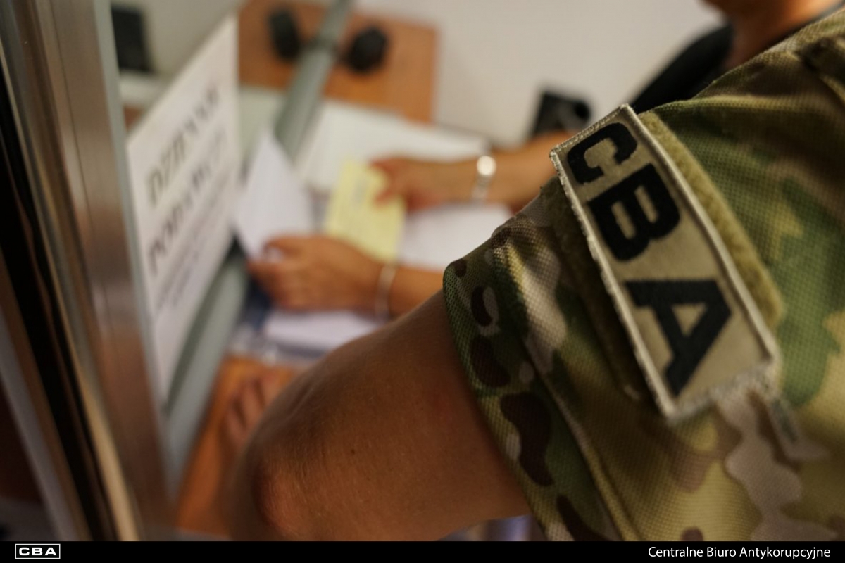Ustawiali przetargi na uczelniach? CBA zatrzymało trzy osoby