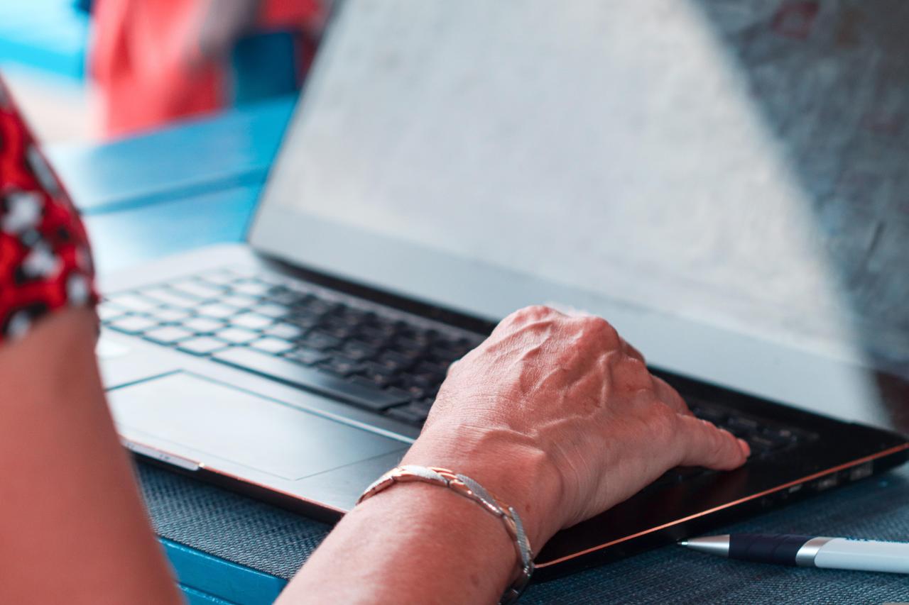 70-latek stracił ponad 70 000 złotych! Policja apeluje